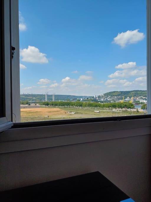 Spacieux F4 Avec Vue Panoramique Et 2 Places De Parking Rouen Extérieur photo