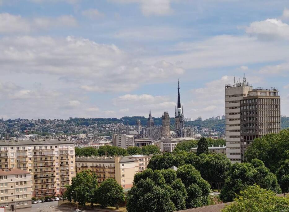 Spacieux F4 Avec Vue Panoramique Et 2 Places De Parking Rouen Extérieur photo